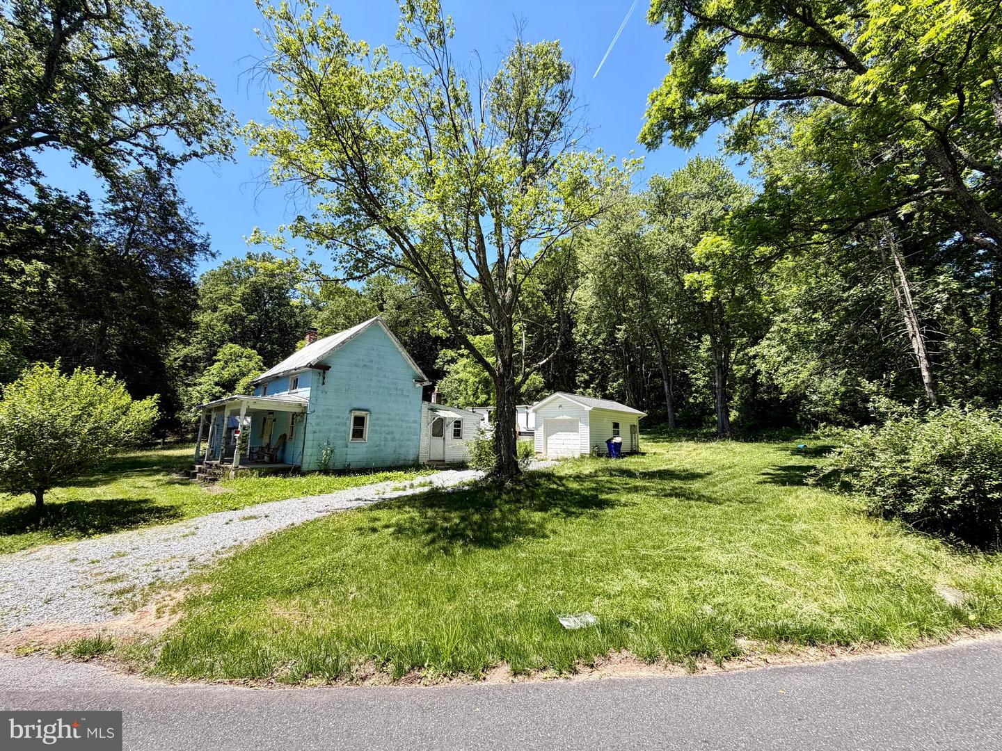 10121 Putman Rd Property Photo 3