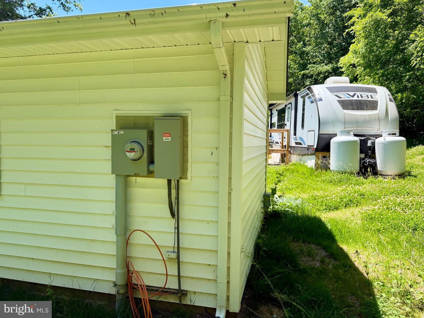 10121 Putman Rd Property Photo 6