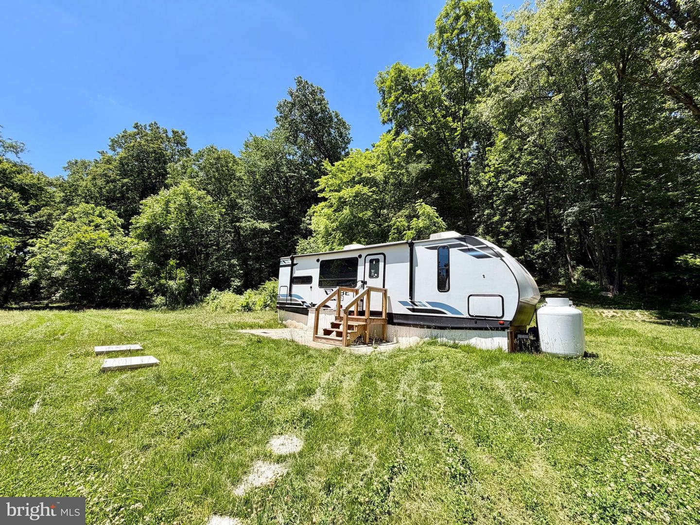 10121 Putman Rd Property Photo 7