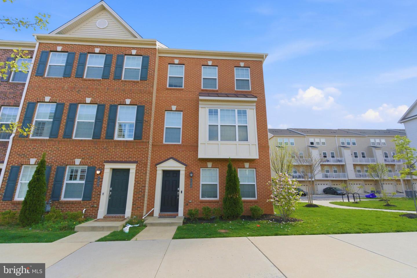 7120 MCHENRY MEWS Property Photo 1