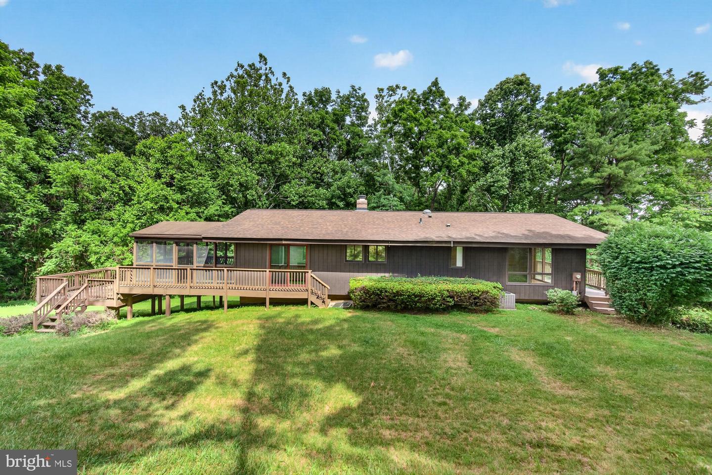 2748 Bennies Hill Rd Property Photo 3