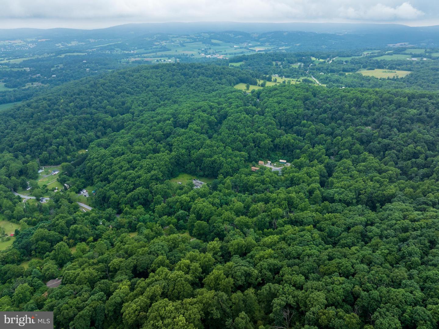 4617 Fishers Hollow Rd Property Photo 4