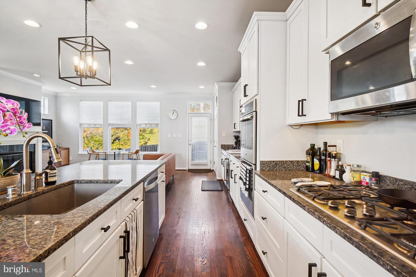 6947 Country Club Ter Property Photo 7