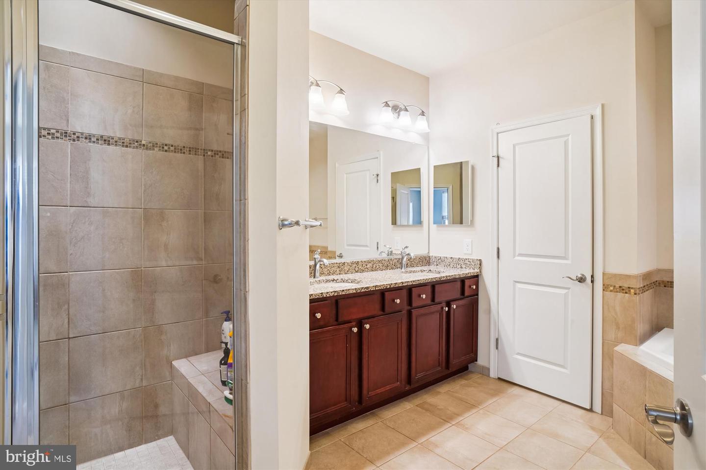 6947 Country Club Ter Property Photo 25
