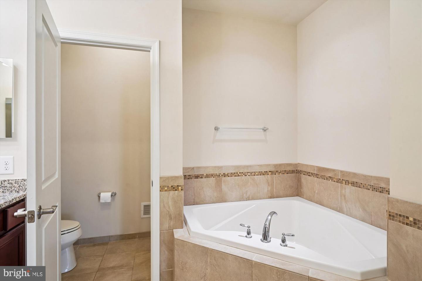 6947 Country Club Ter Property Photo 26