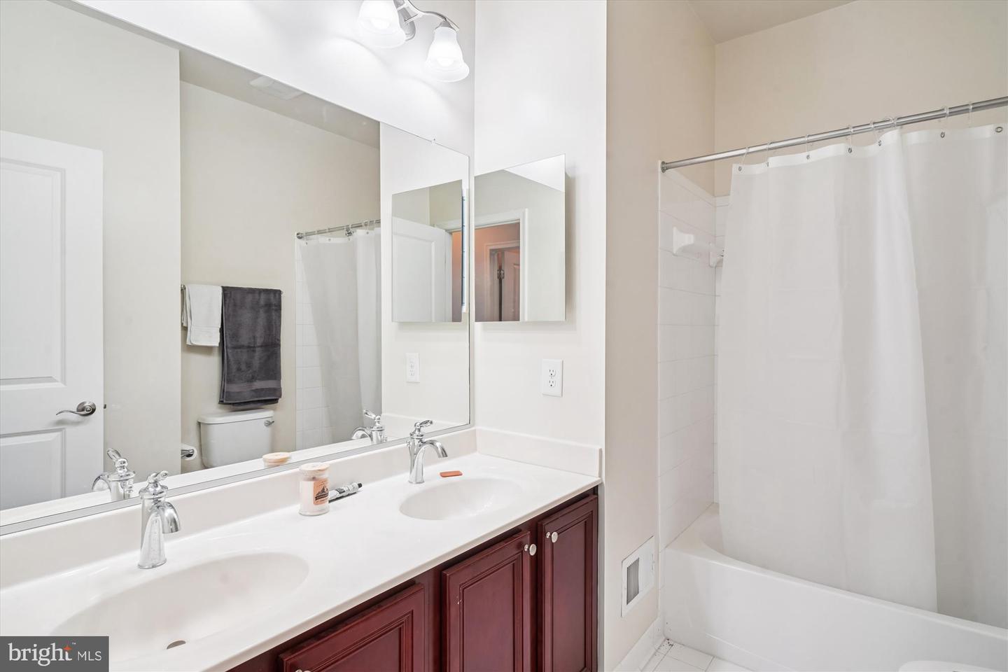 6947 Country Club Ter Property Photo 32