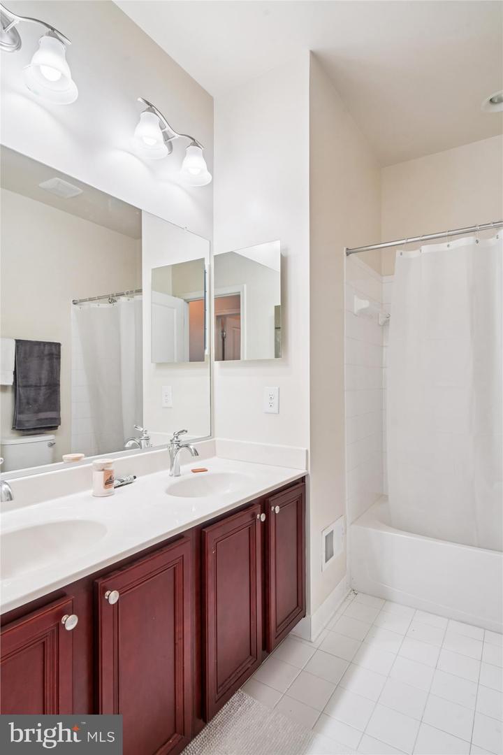 6947 Country Club Ter Property Photo 33