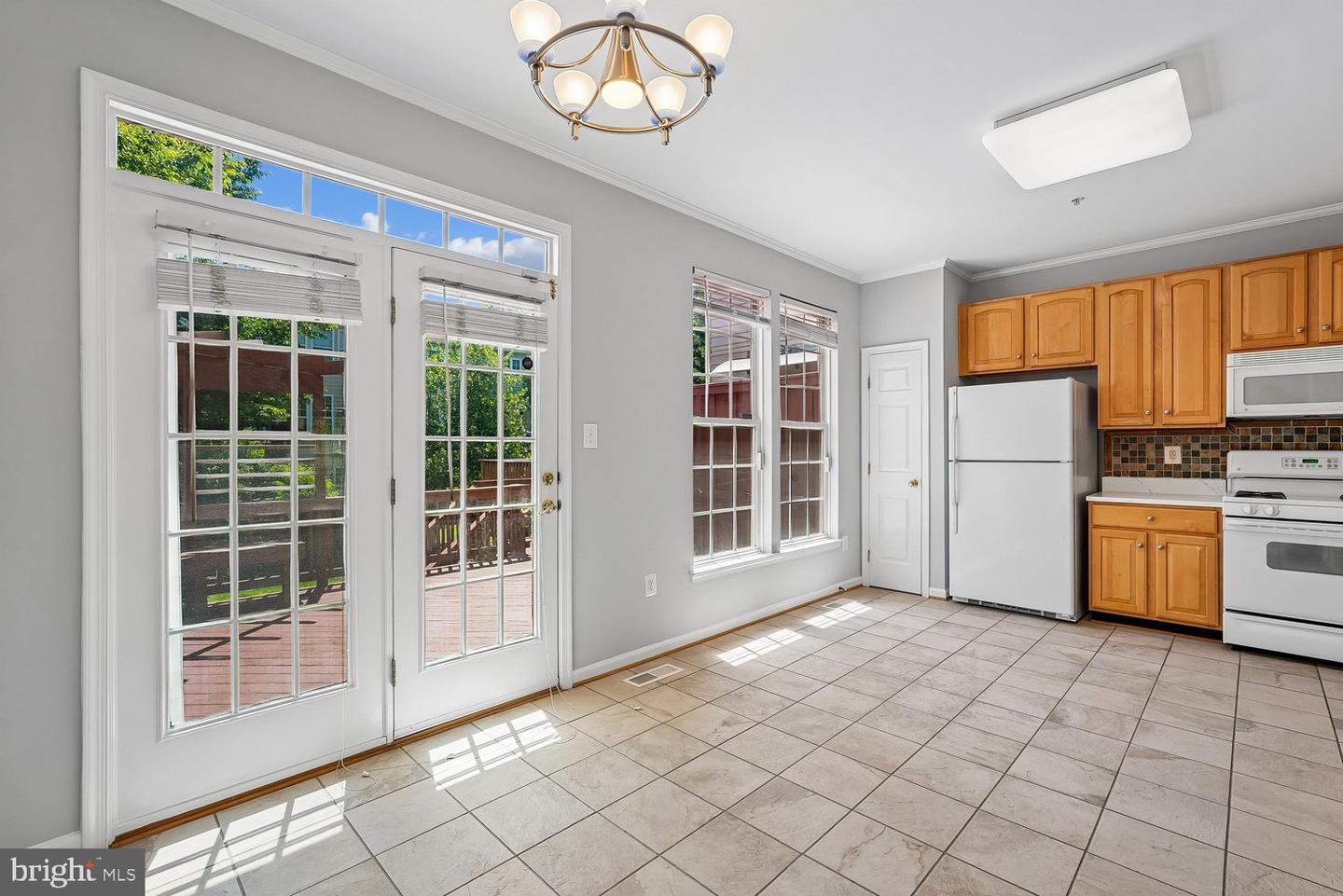 3626 Singleton Ter Property Photo 10