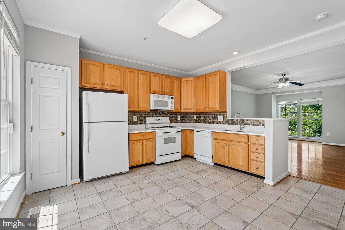 3626 Singleton Ter Property Photo 11