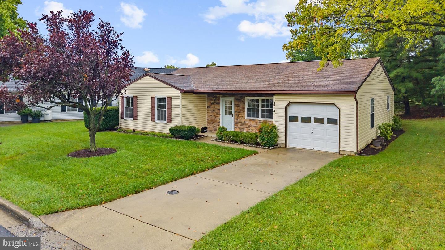 5714 TAMARACK AVE Property Photo 1