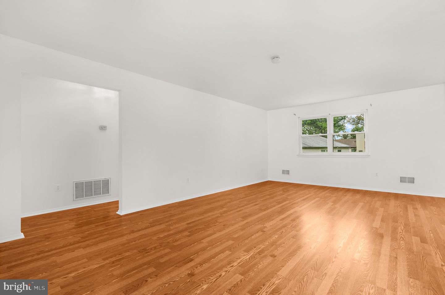 5714 Tamarack Ave Property Photo 8