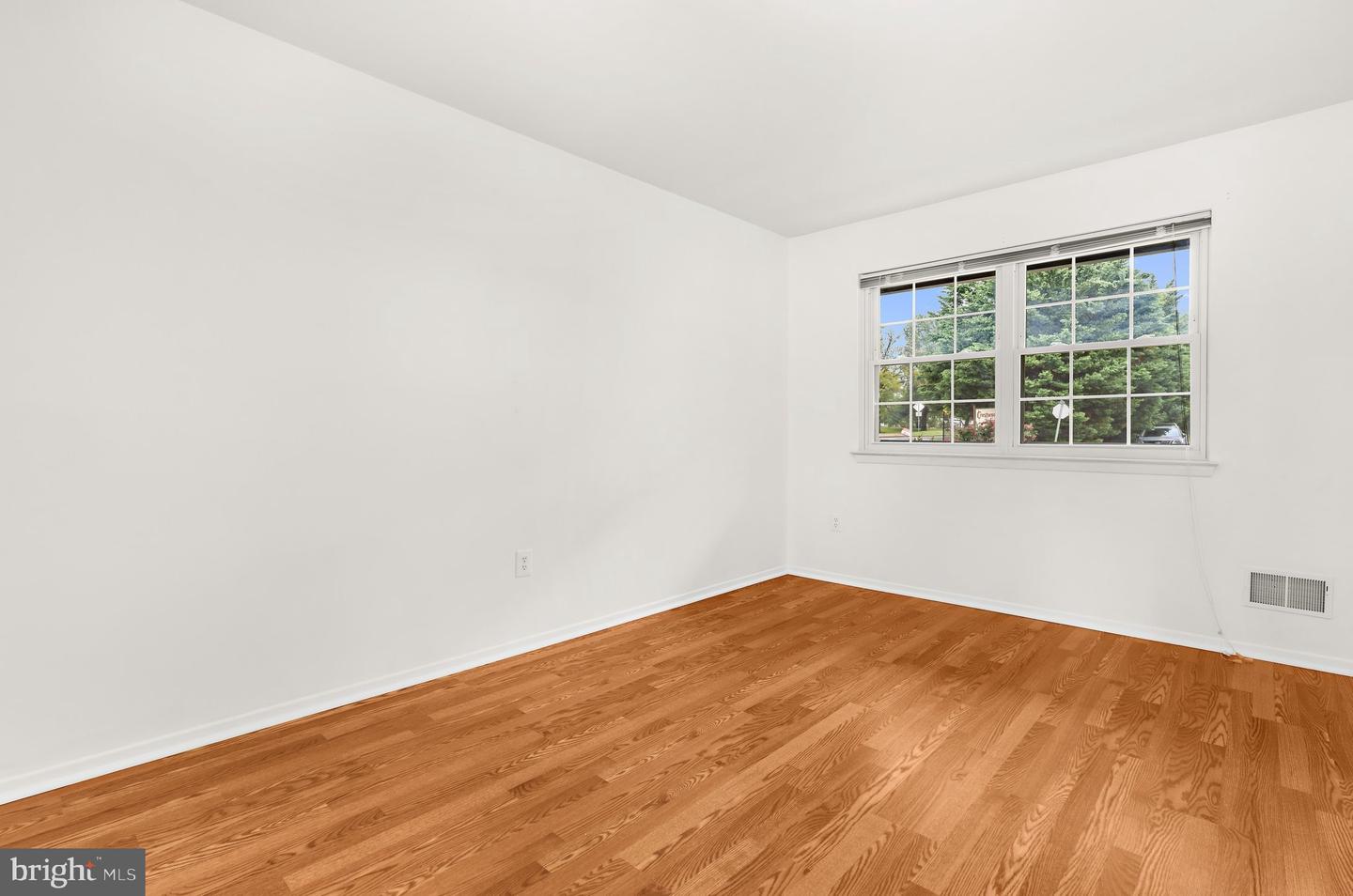 5714 Tamarack Ave Property Photo 26