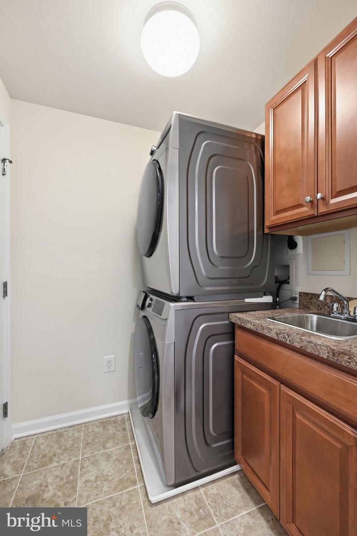 9212 Landon House Way Property Photo 45