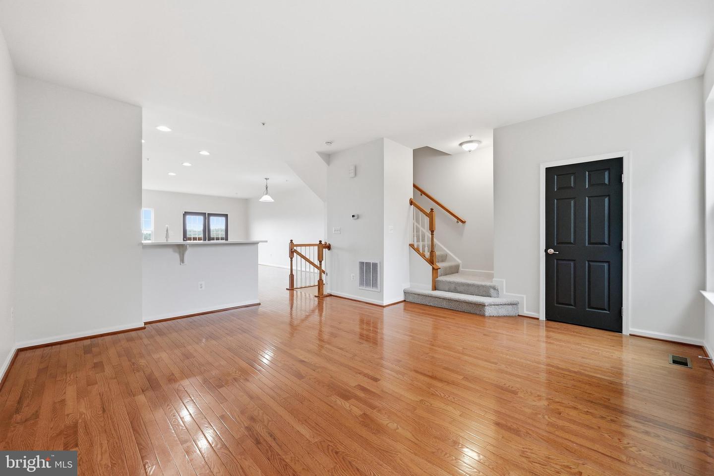2075 Spring Run Cir Property Photo 11