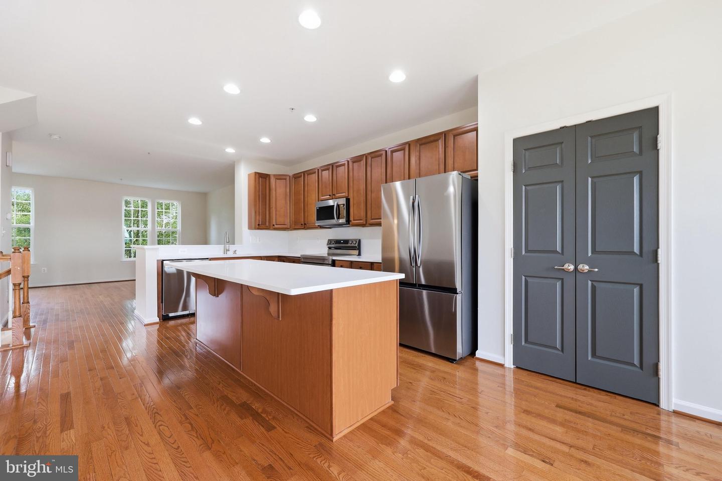 2075 Spring Run Cir Property Photo 17
