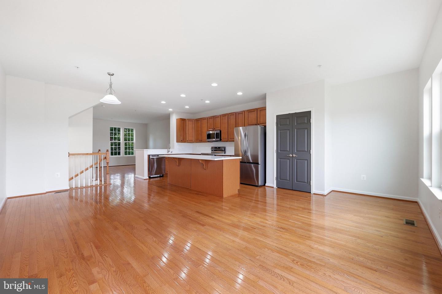 2075 Spring Run Cir Property Photo 23