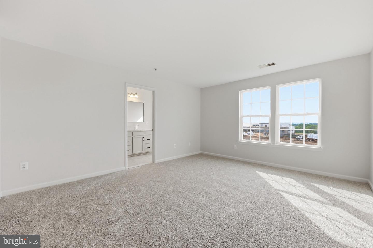 2075 Spring Run Cir Property Photo 28