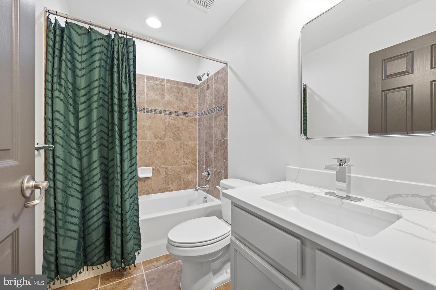2075 Spring Run Cir Property Photo 35
