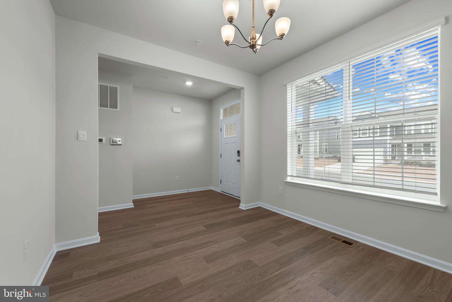 467 Ensemble Way Property Photo 3