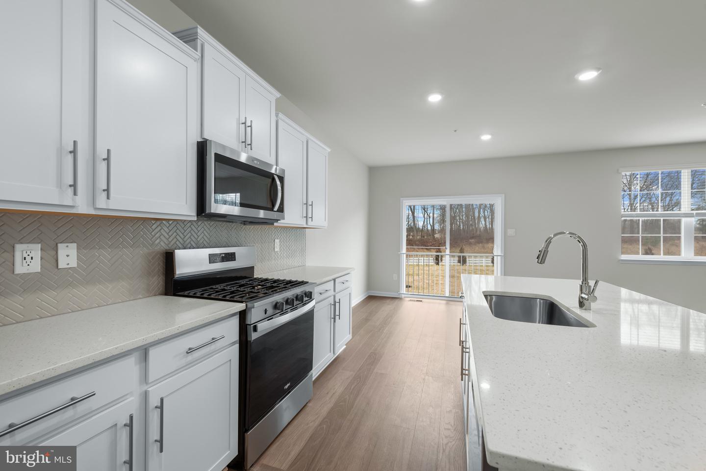 467 Ensemble Way Property Photo 7