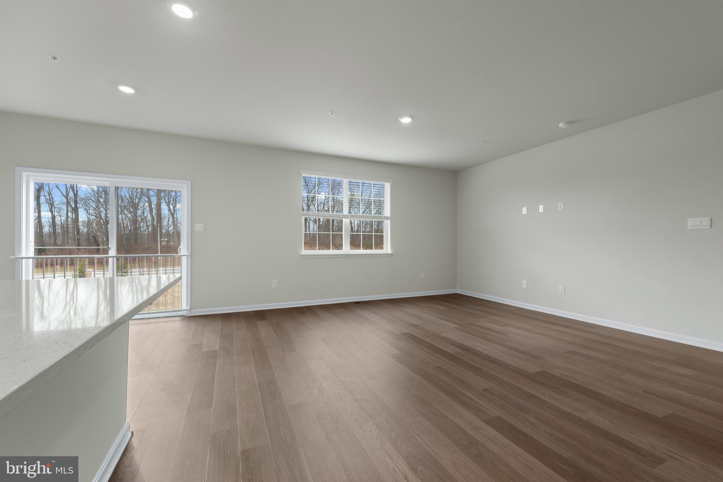 467 Ensemble Way Property Photo 8