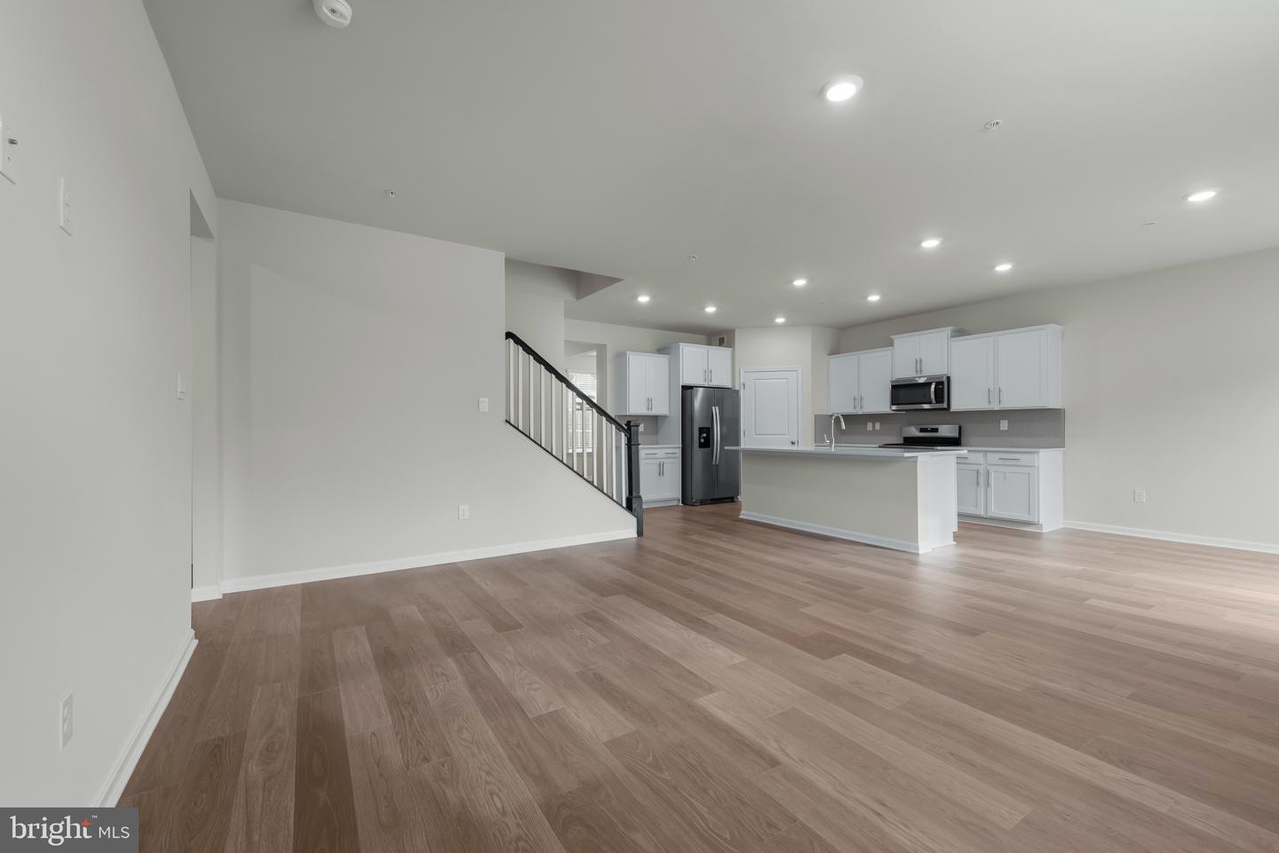 467 Ensemble Way Property Photo 10