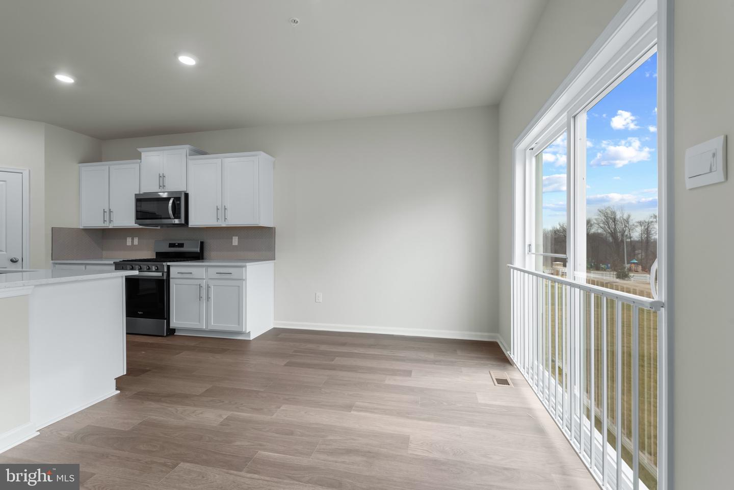 467 Ensemble Way Property Photo 12