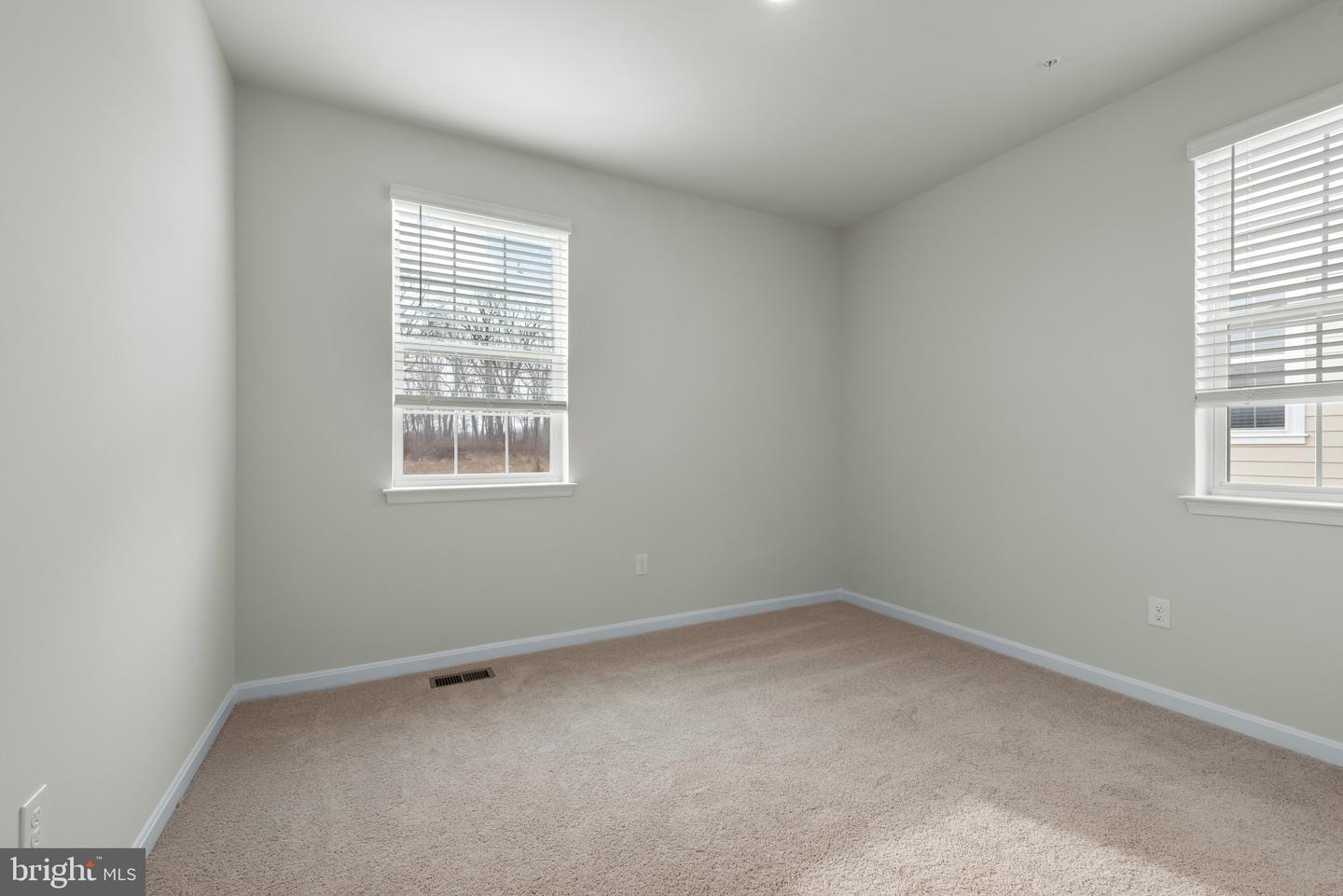 467 Ensemble Way Property Photo 13