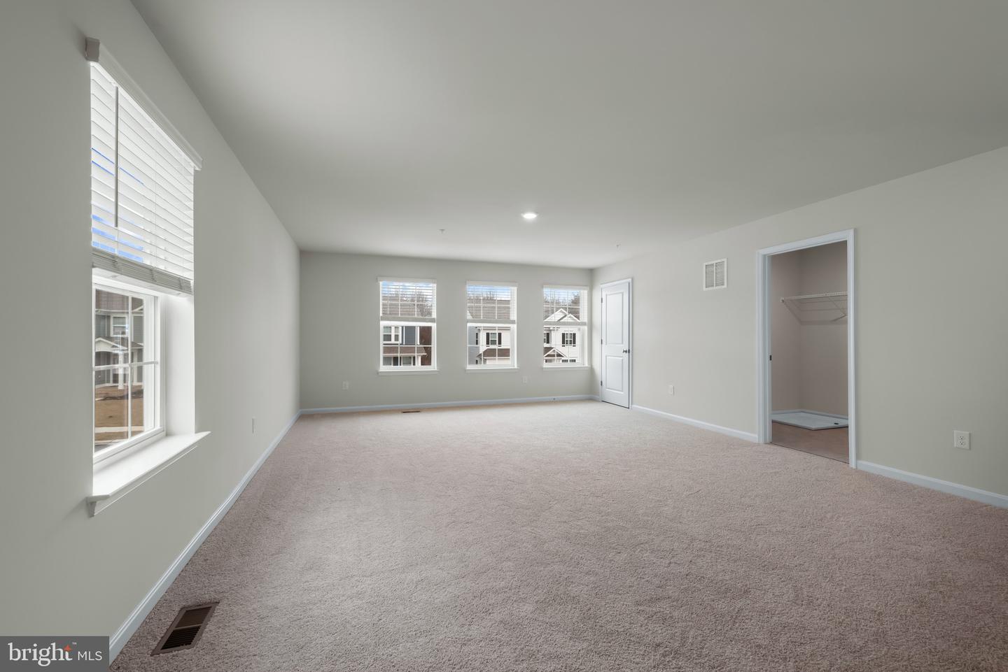 467 Ensemble Way Property Photo 15