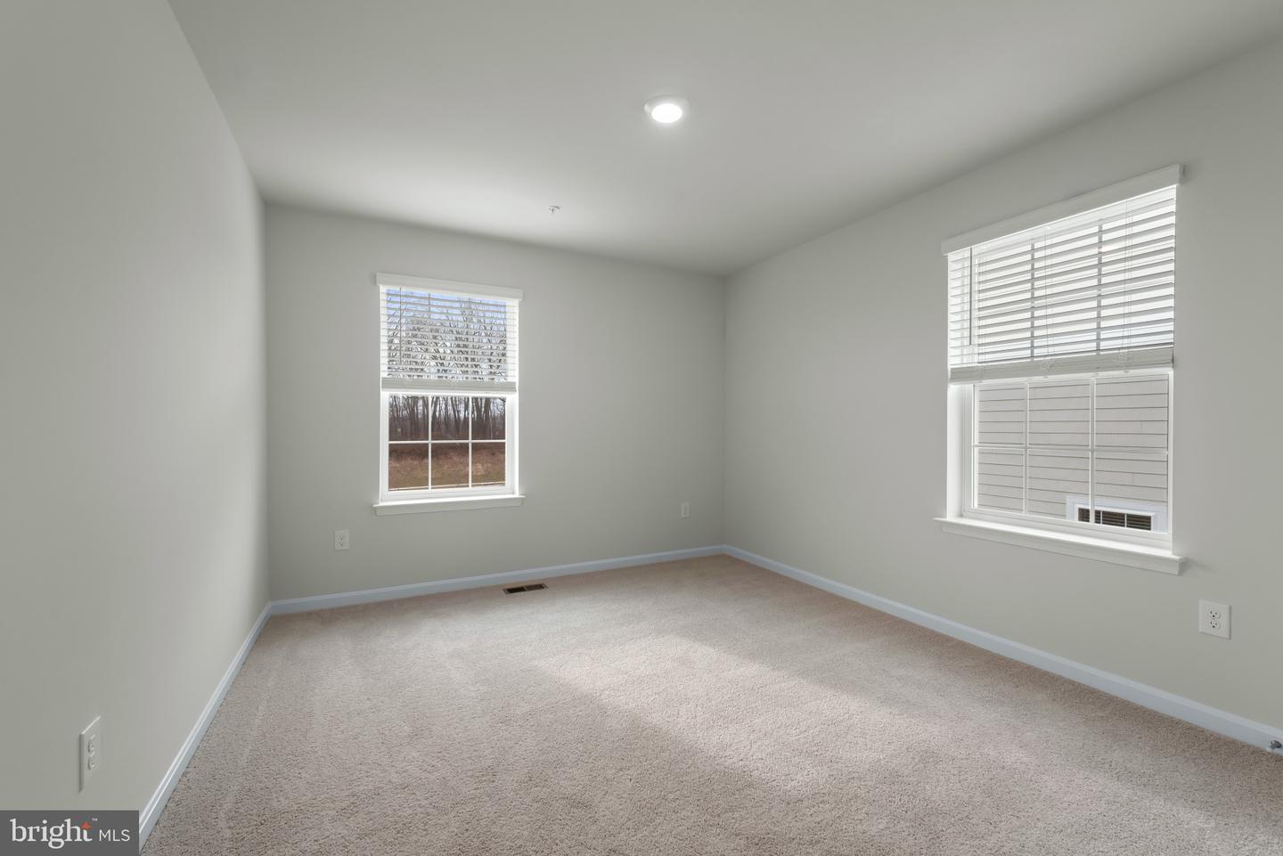 467 Ensemble Way Property Photo 17