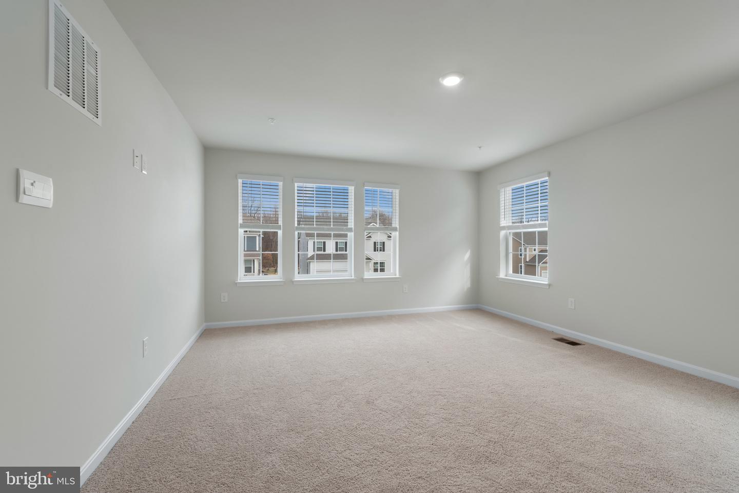 467 Ensemble Way Property Photo 21