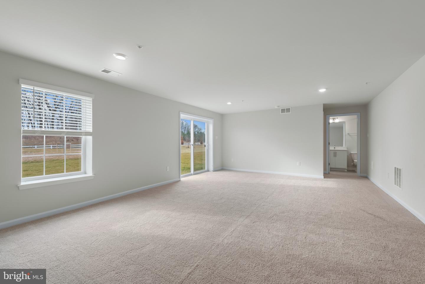 467 Ensemble Way Property Photo 24