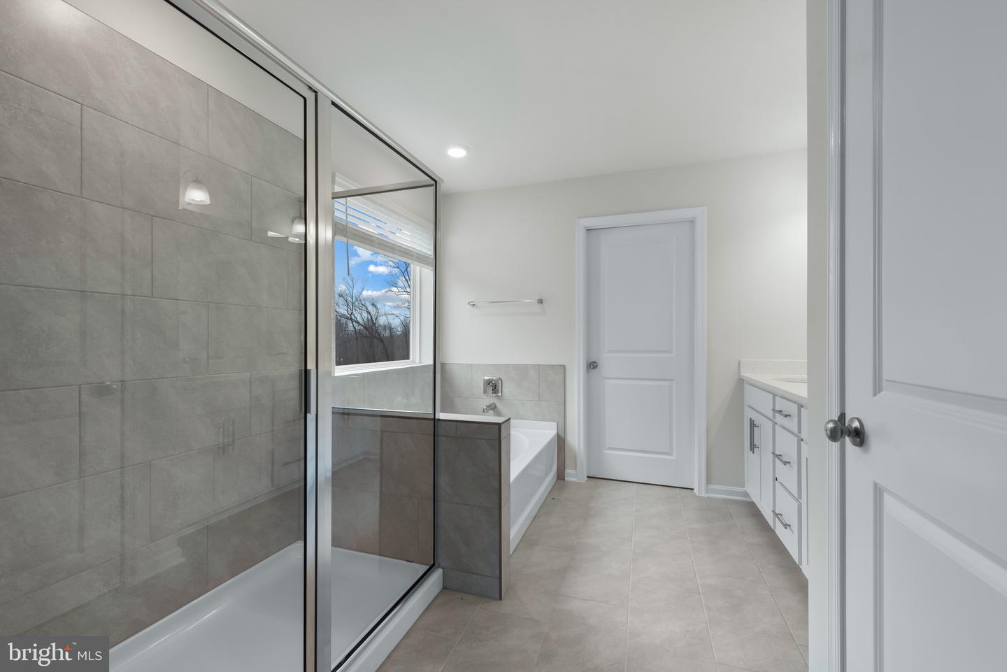 467 Ensemble Way Property Photo 29