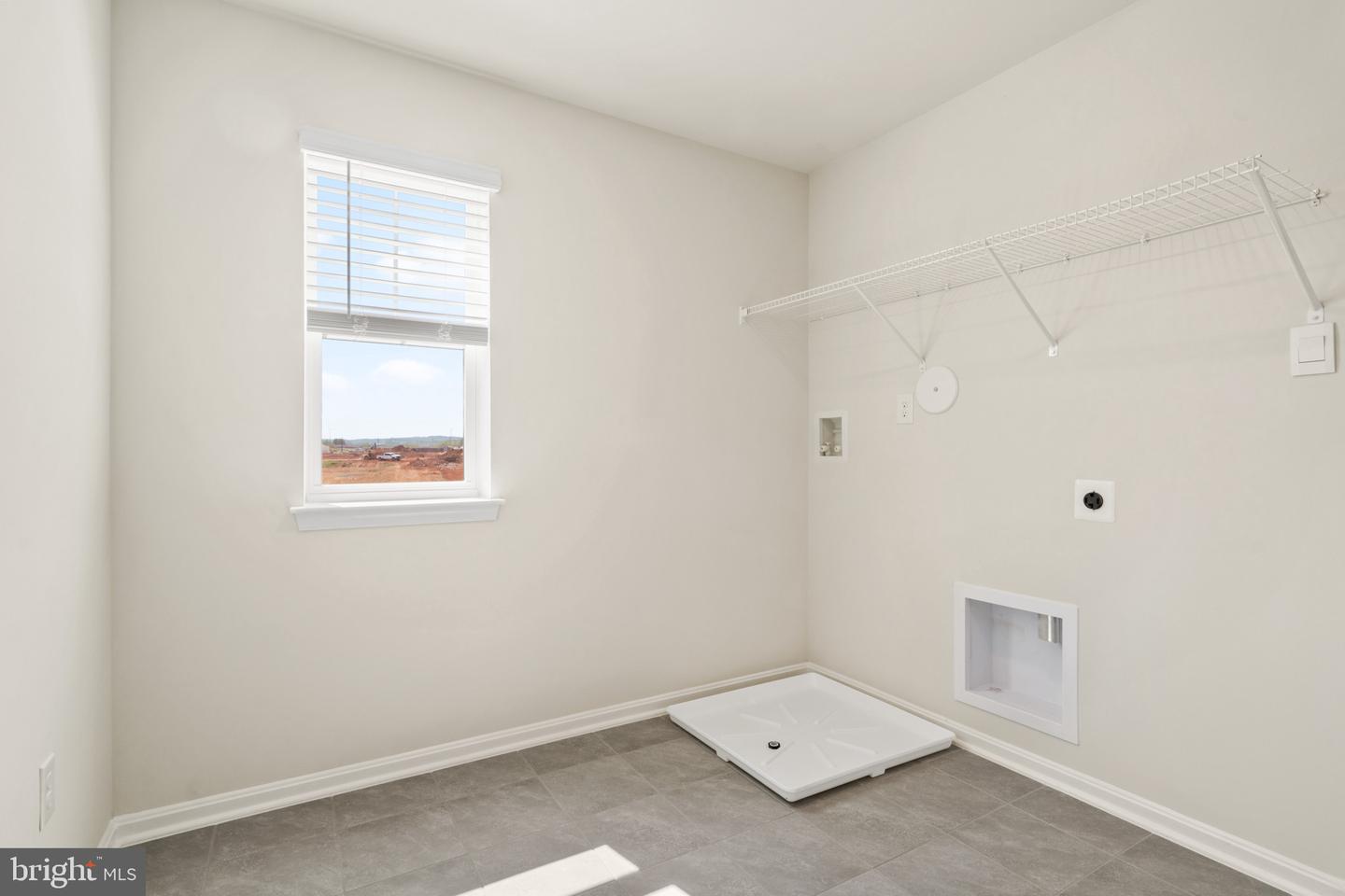 469 Ensemble Way Property Photo 30