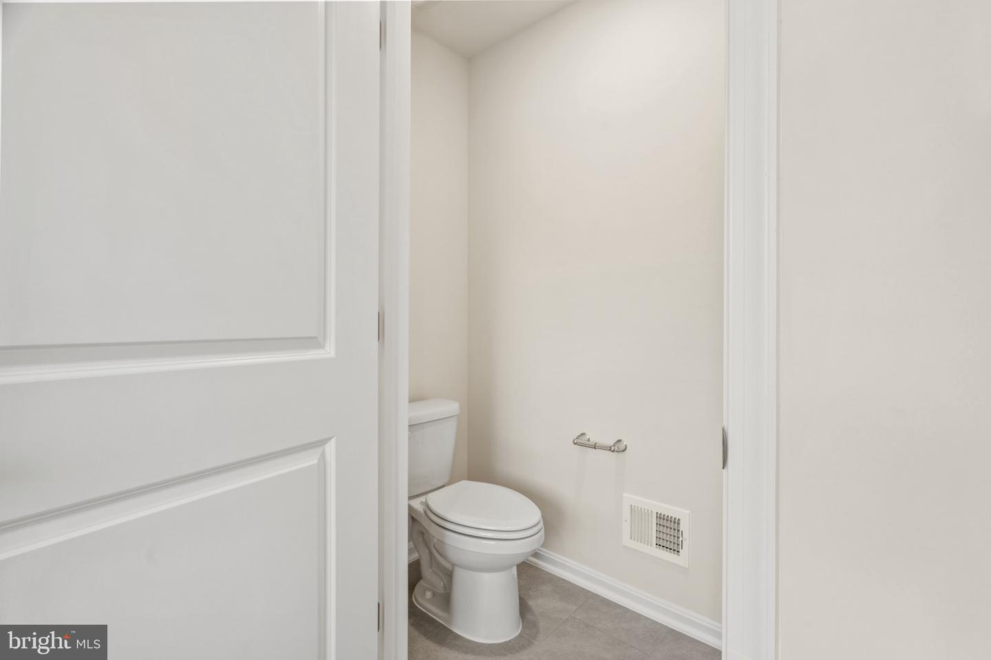 469 Ensemble Way Property Photo 40