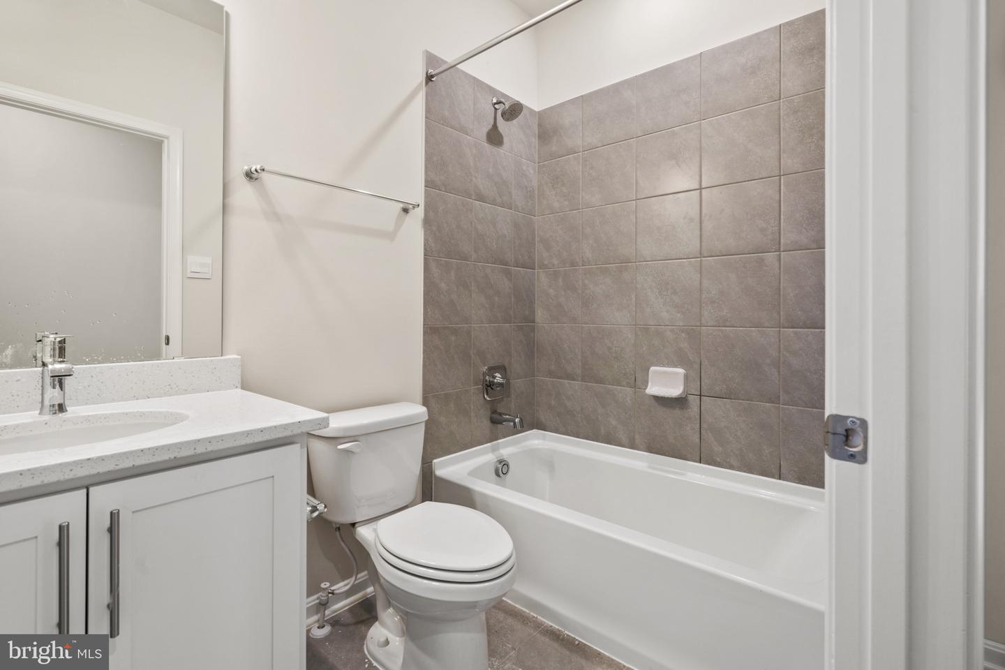 469 Ensemble Way Property Photo 48