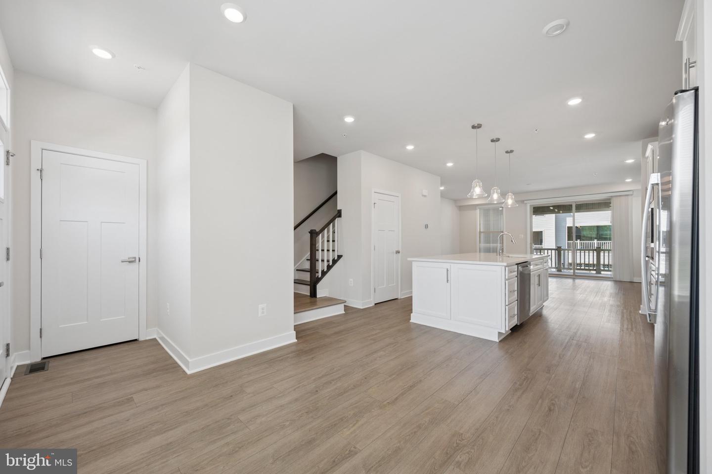 MDFR2084650 Property Photo 23