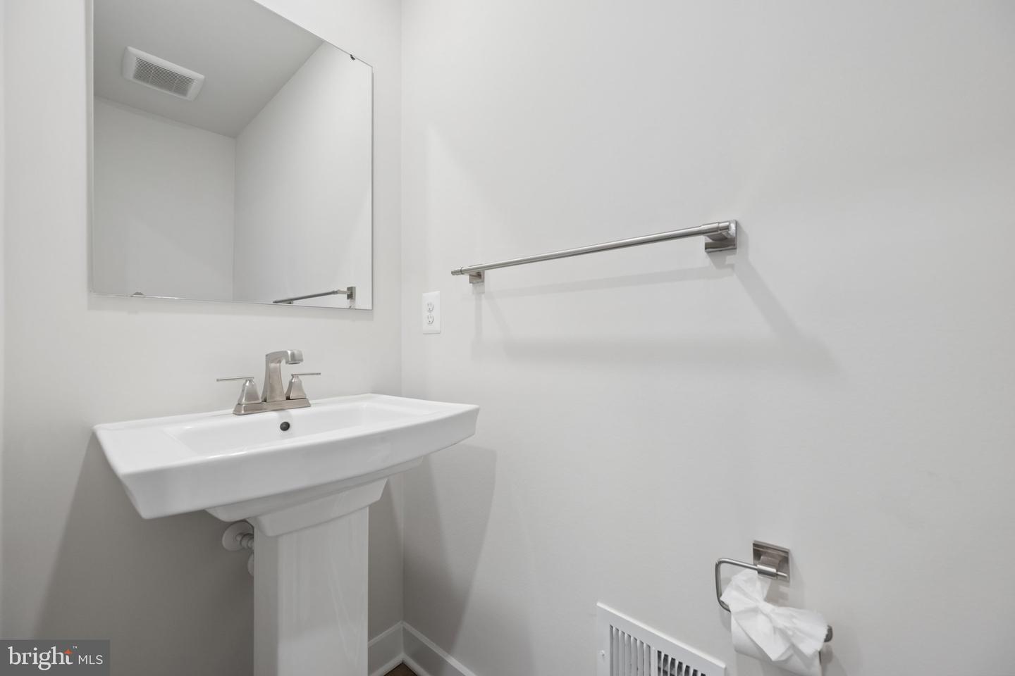 MDFR2084650 Property Photo 28
