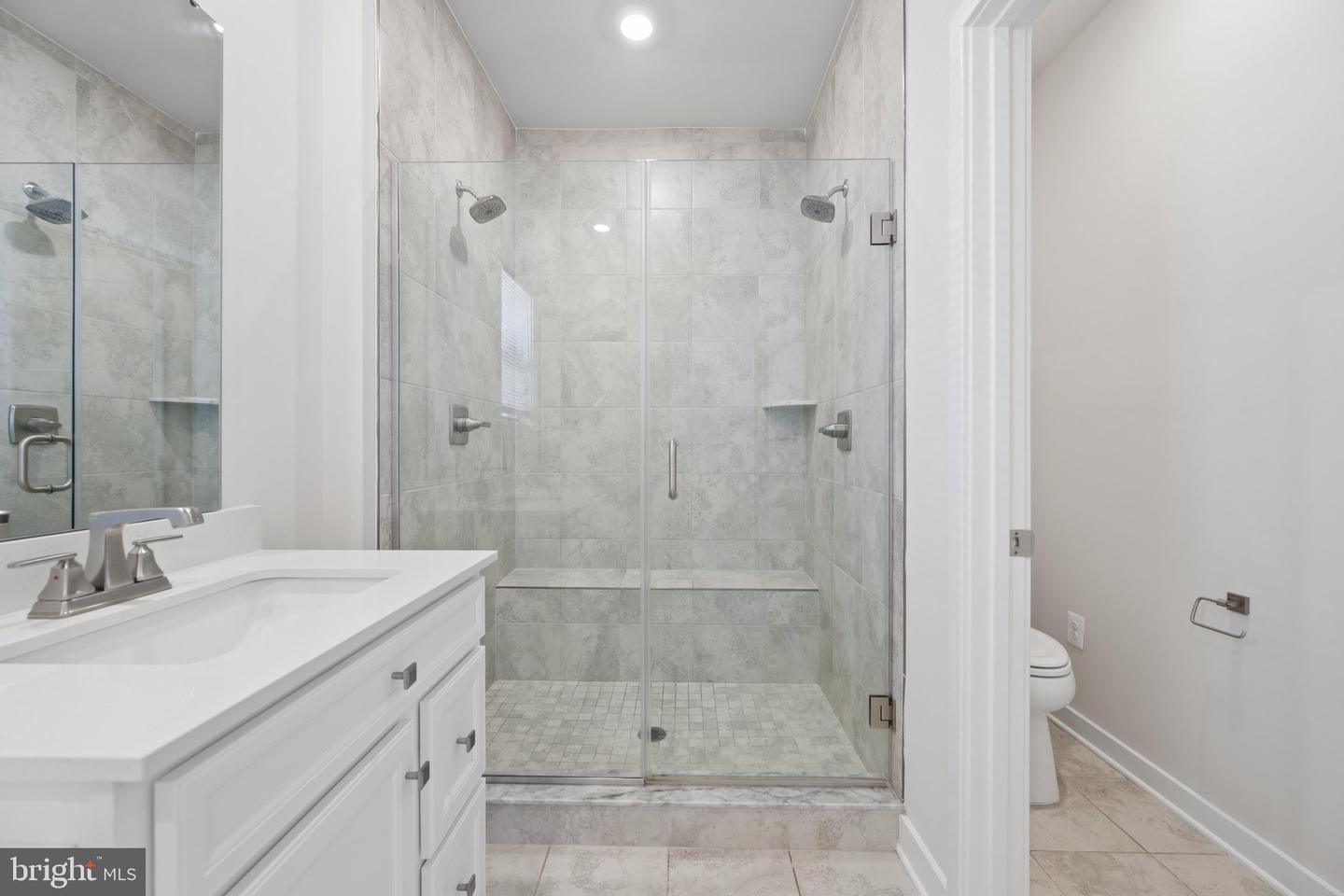MDFR2084650 Property Photo 36