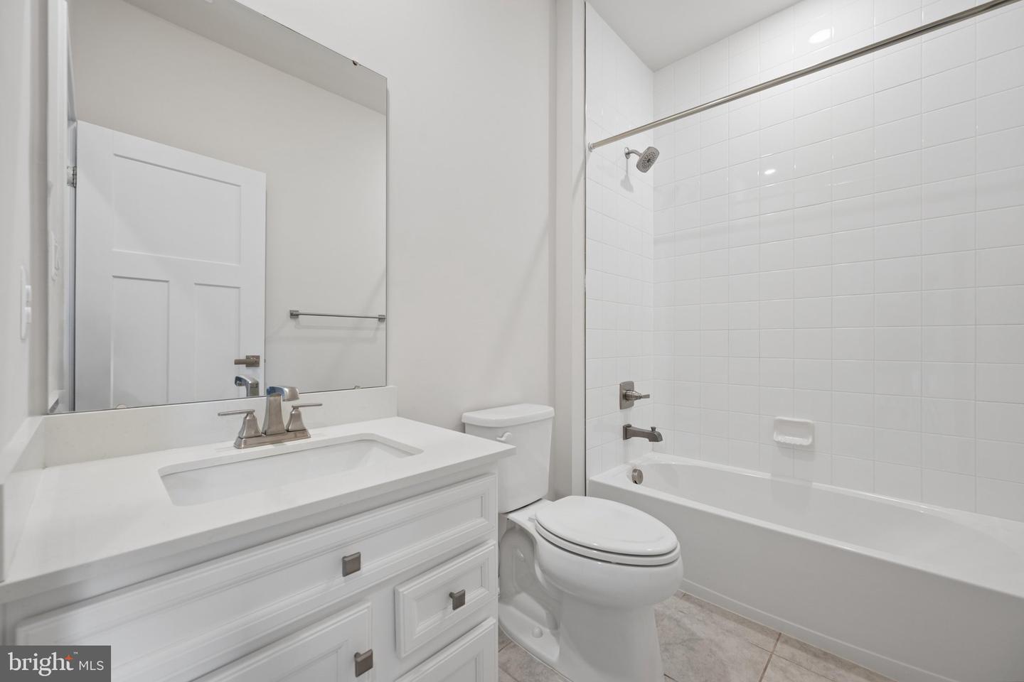 MDFR2084650 Property Photo 42