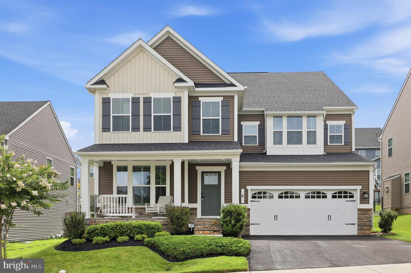 5 DEAN LN