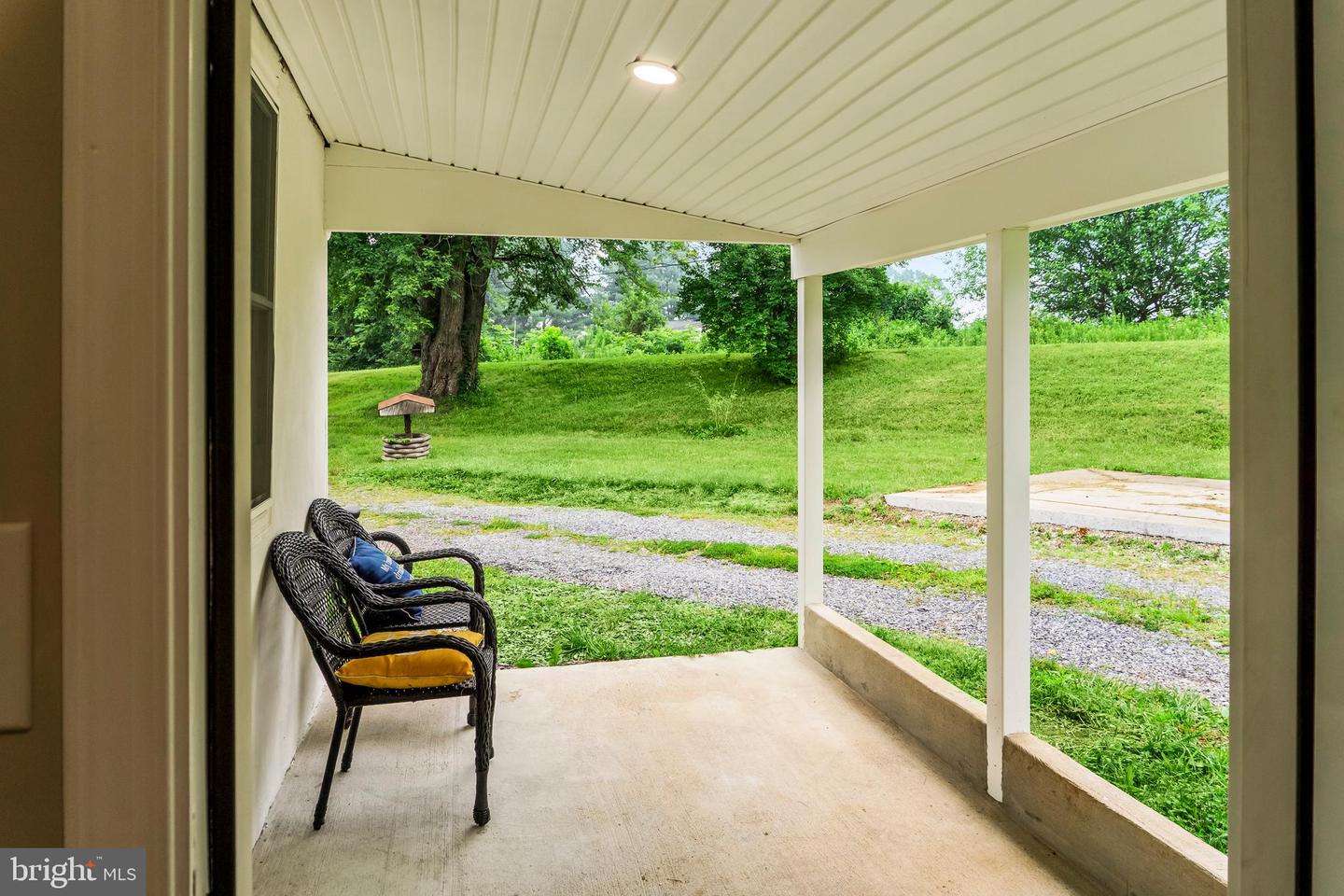 9001 Hollow Rd Property Photo 3