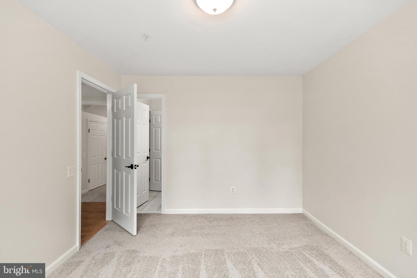 1638 Wheyfield Dr Property Photo 32