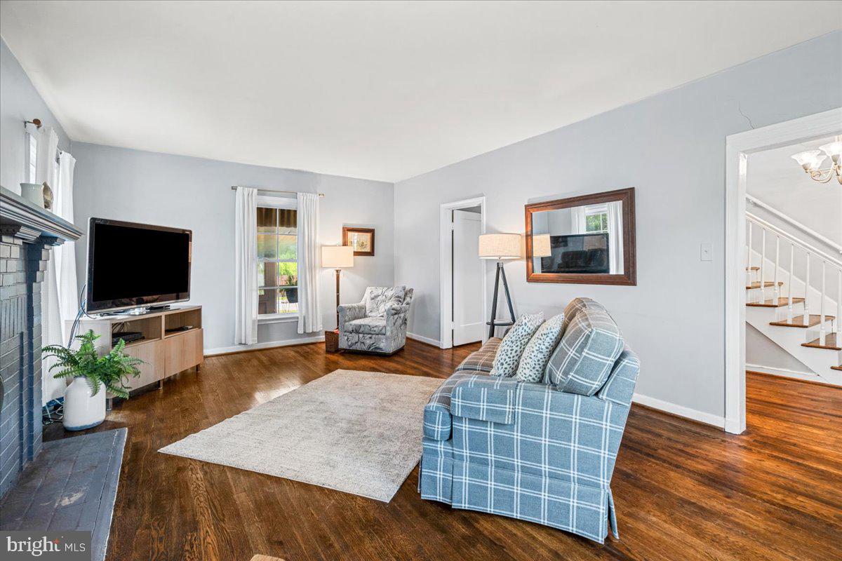 1606 N Market St Property Photo 6