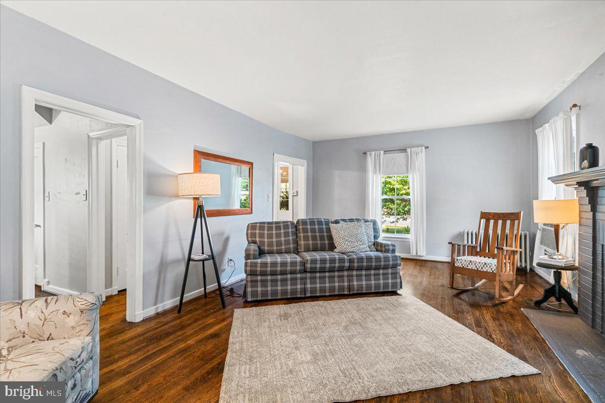 1606 N Market St Property Photo 7
