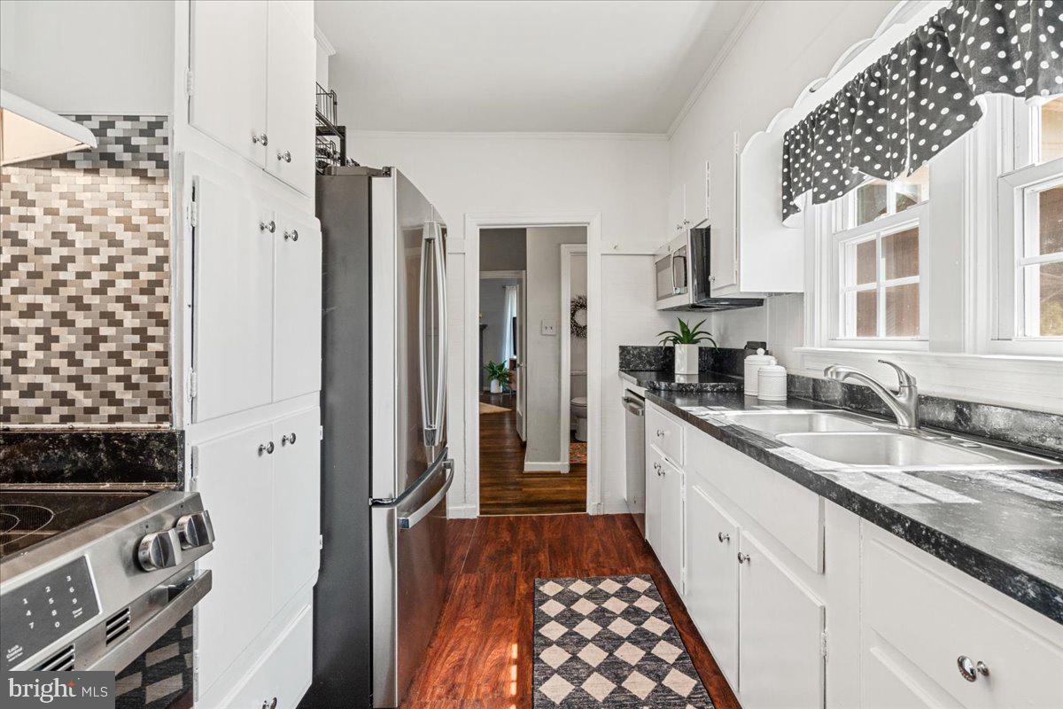 1606 N Market St Property Photo 14
