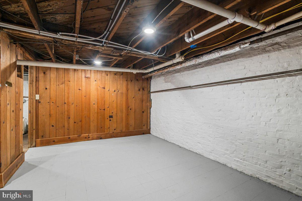 1606 N Market St Property Photo 34