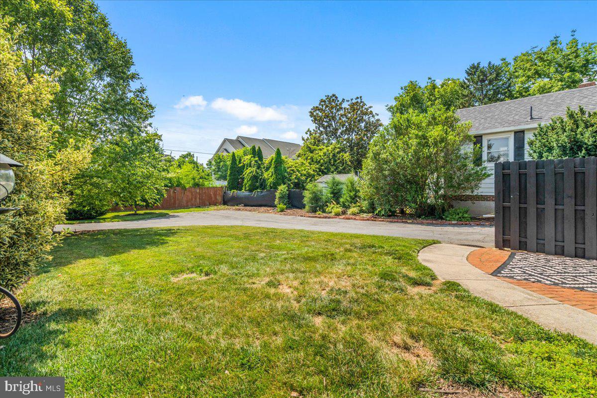 1606 N Market St Property Photo 41