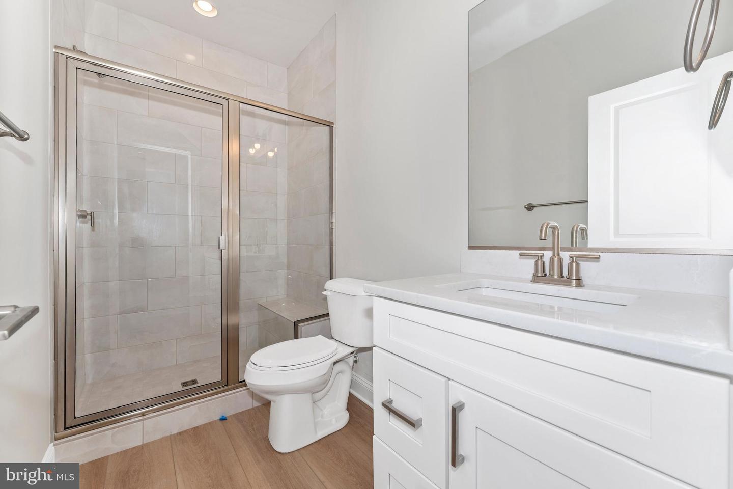 406 W Green St #a Property Photo 12
