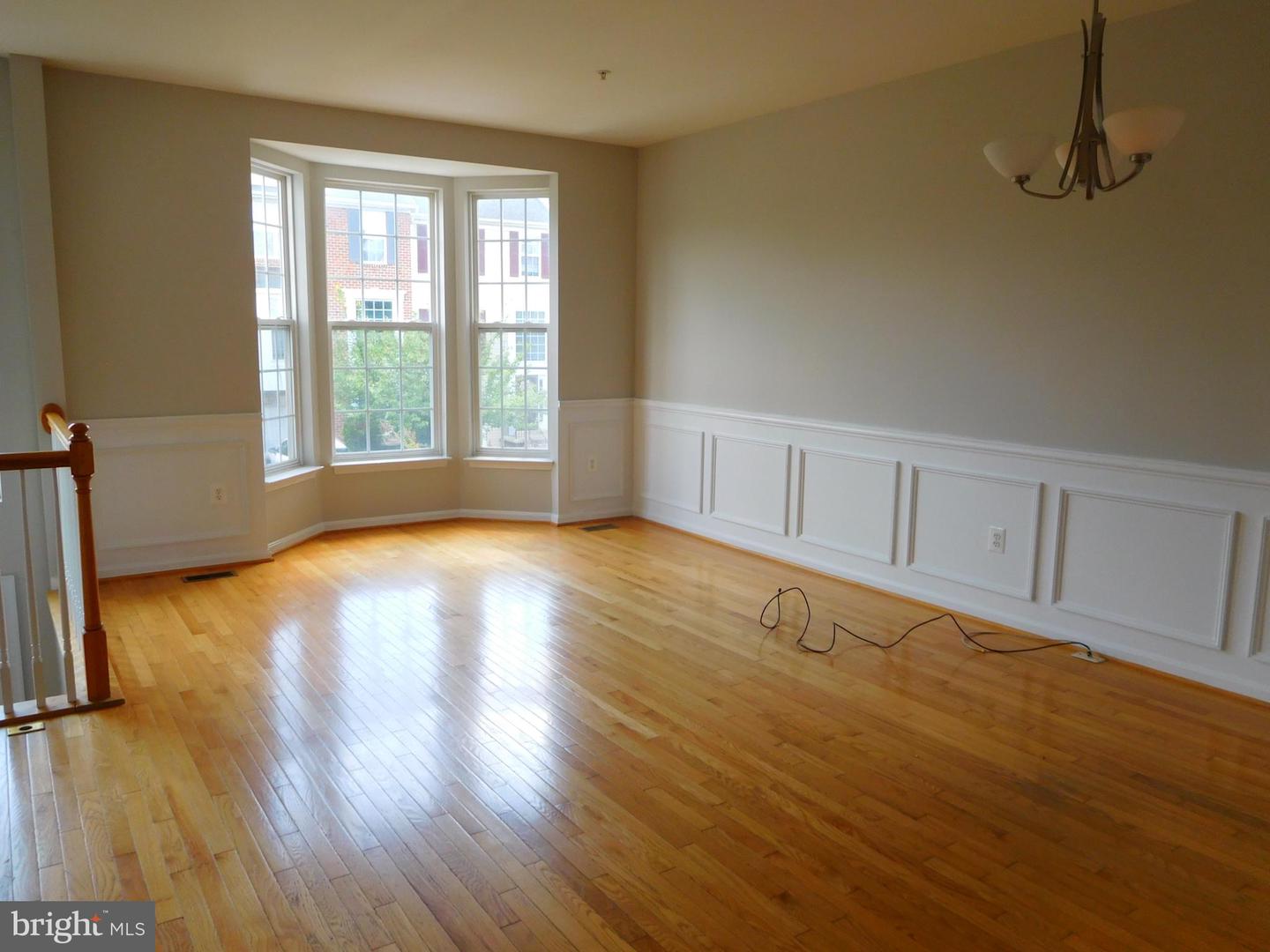1941 Fieldstone Way Property Photo 2
